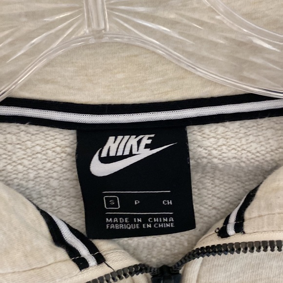 Nike Women’s 3/4 zip Sweatshirt Size Small Khaki - Picture 2 of 3